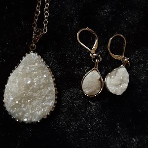 Handcrafted jewelry set